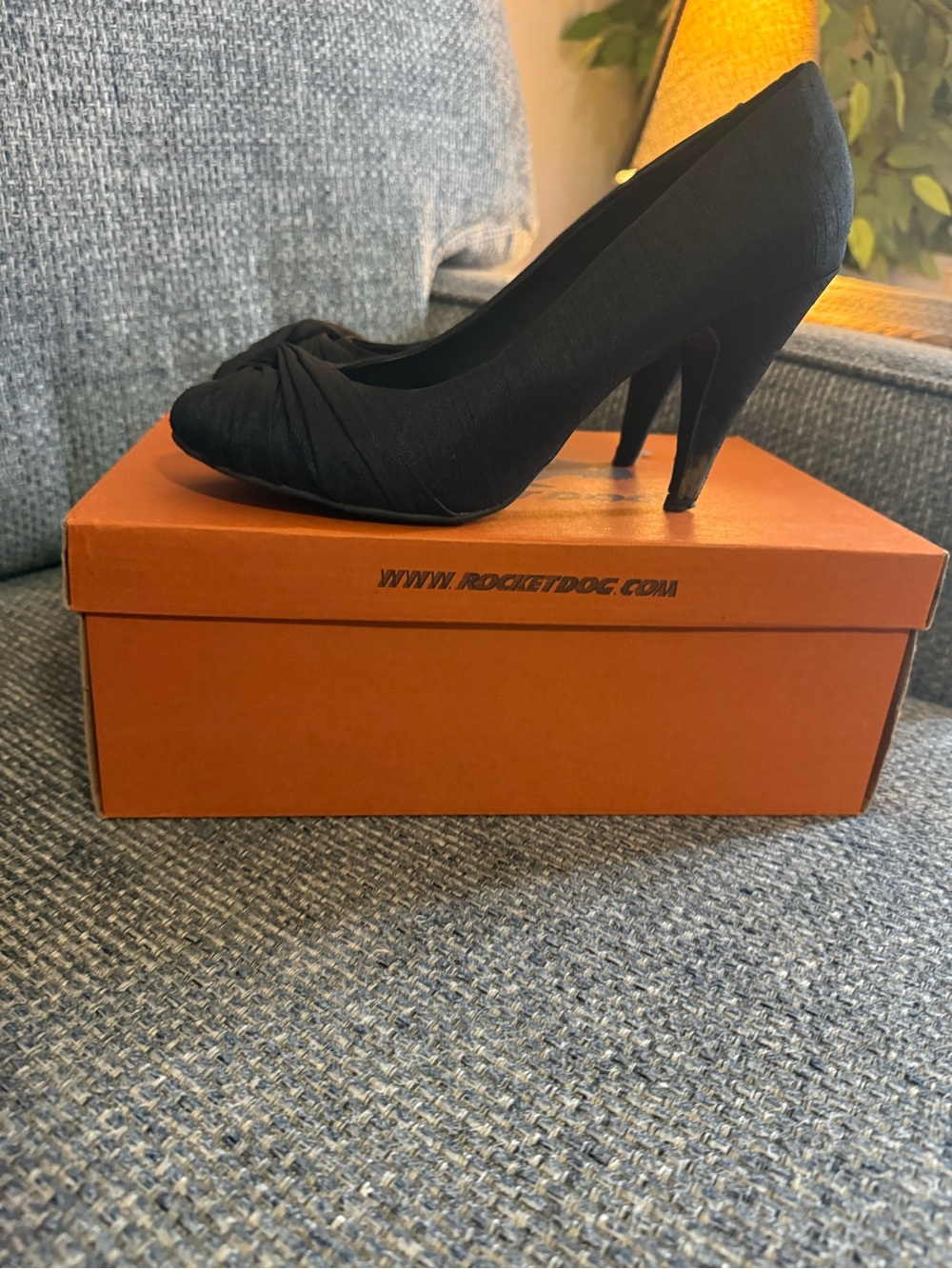 Rocket Dog Black Knot-Detail High Heel Pumps